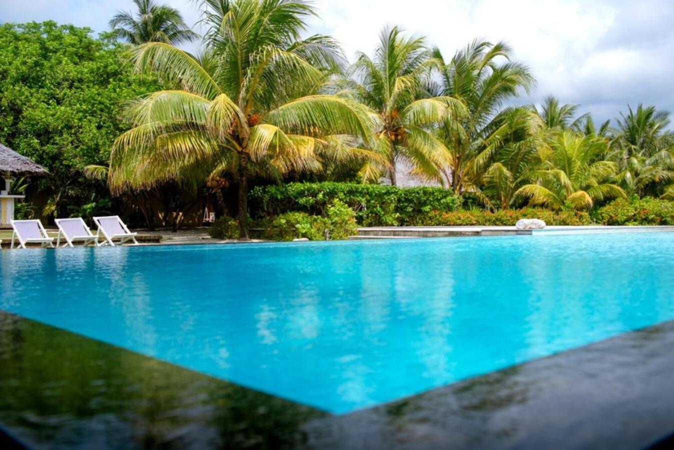 Trikora Beach Club And Resort Teluk Bakau Exterior photo