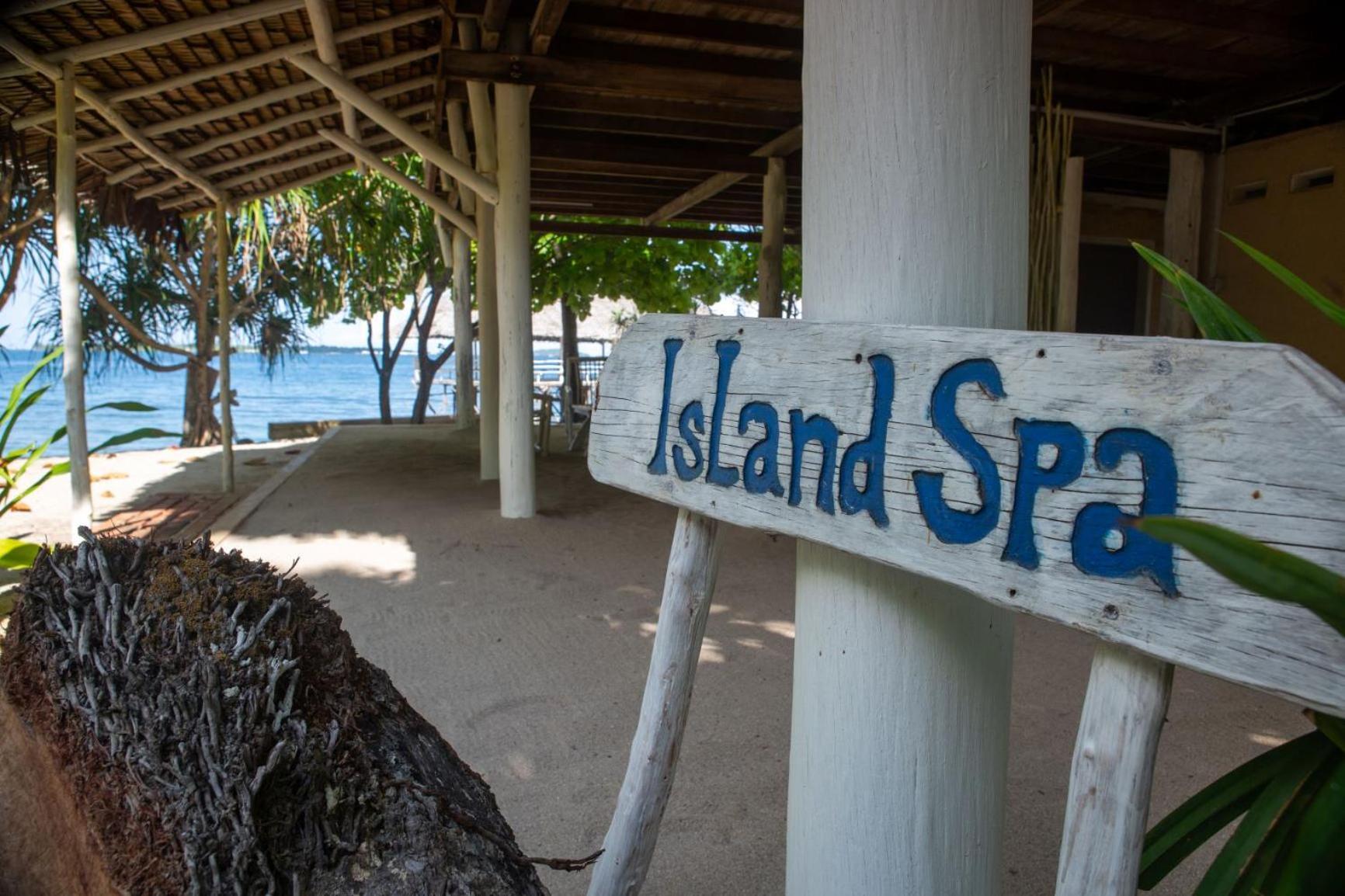 Trikora Beach Club And Resort Teluk Bakau Exterior photo